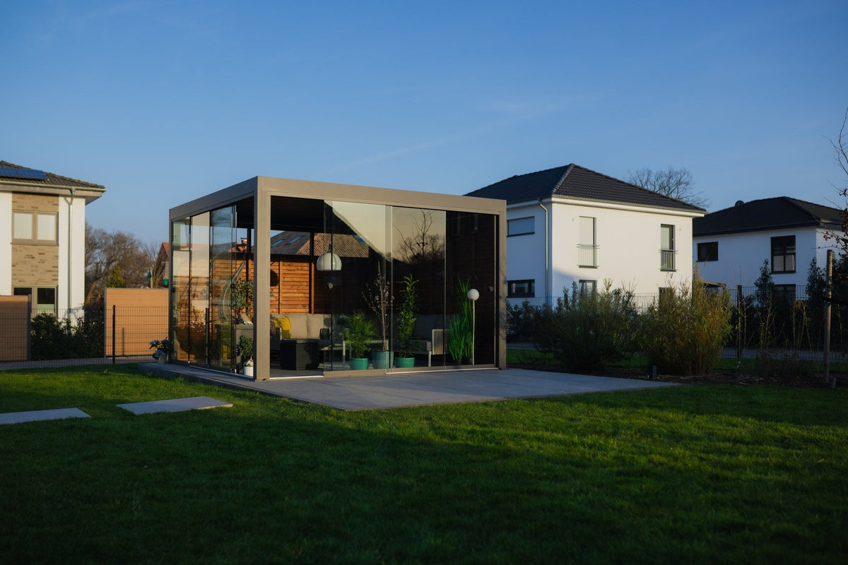 Shade Mastery Motorized Louvered Pergola S4 - Including Installation